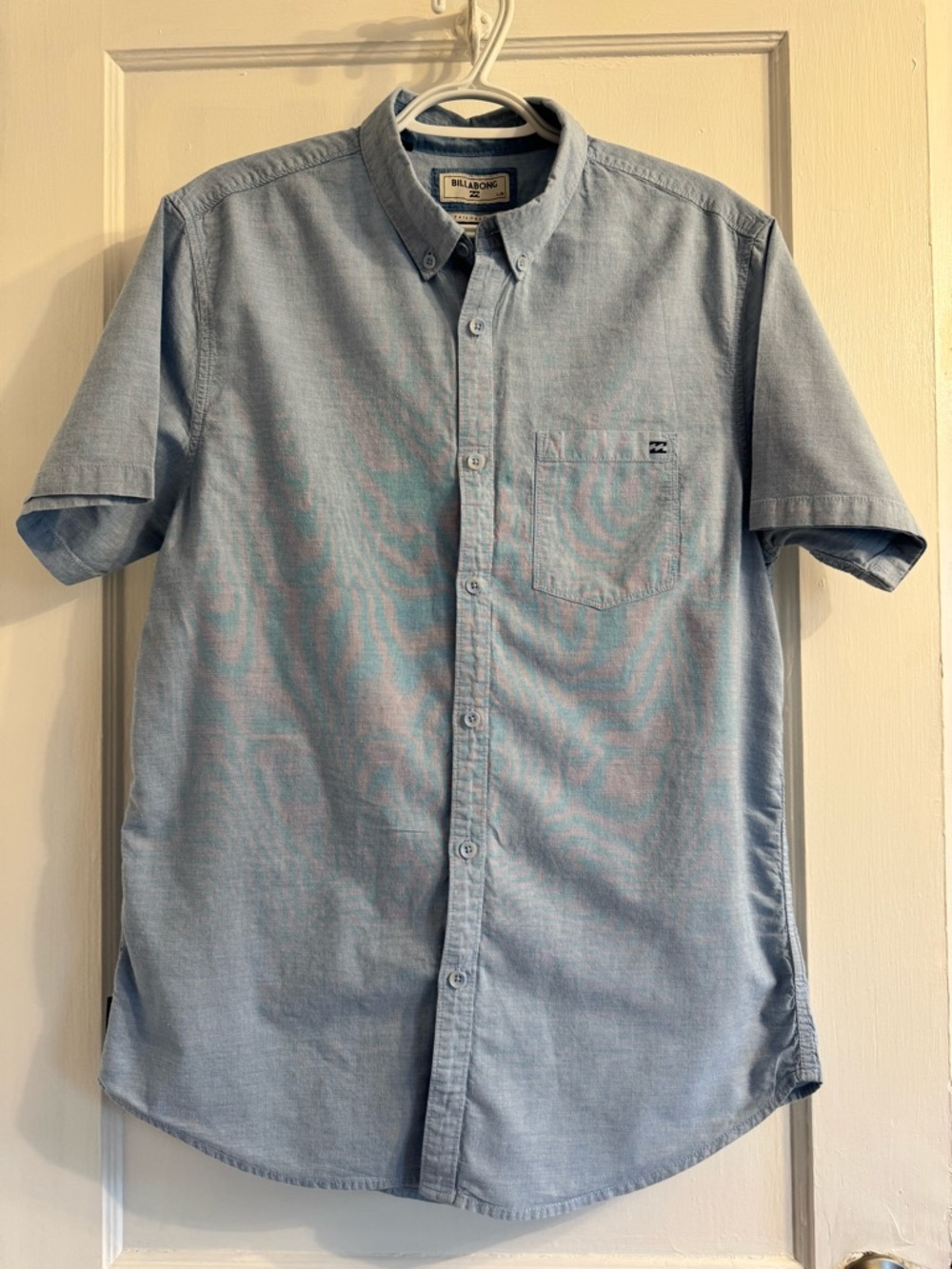 Men’s Light Blue Short Sleeved Button down